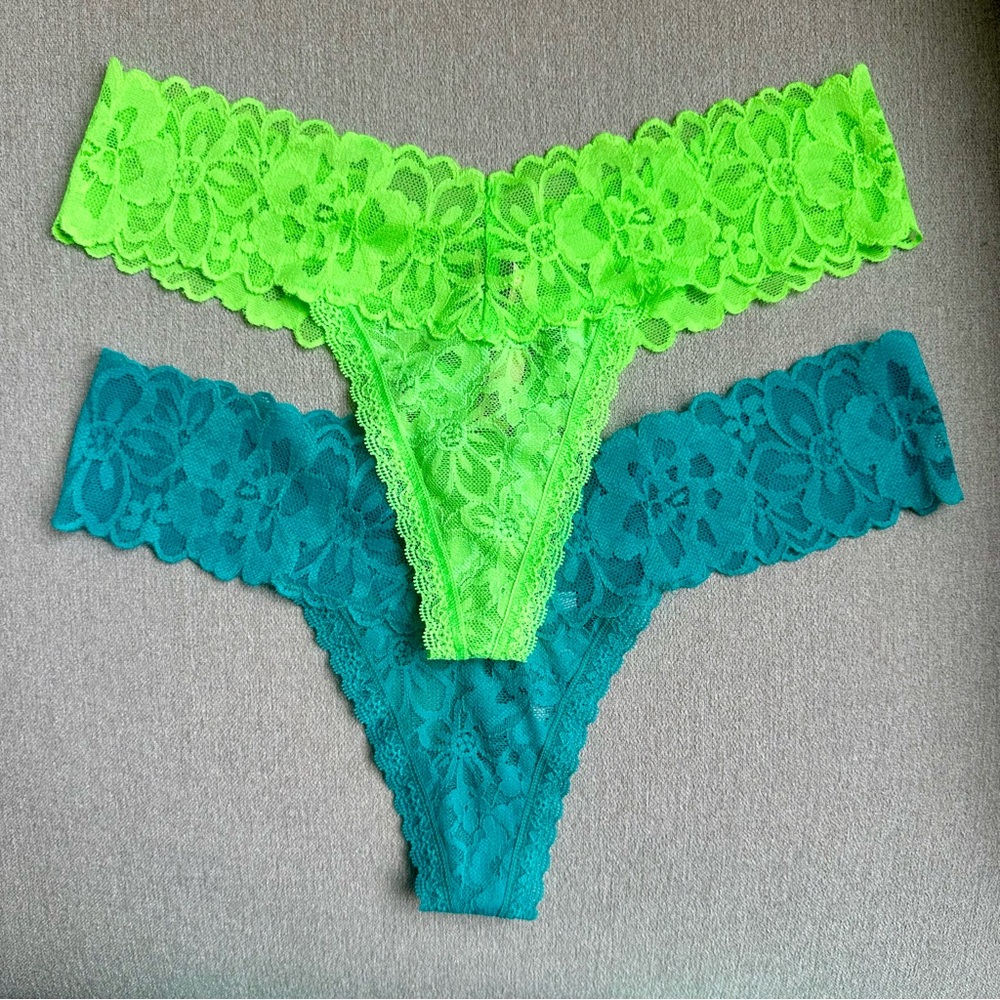 NWOT Victoria’s Secret Lace Thong panties